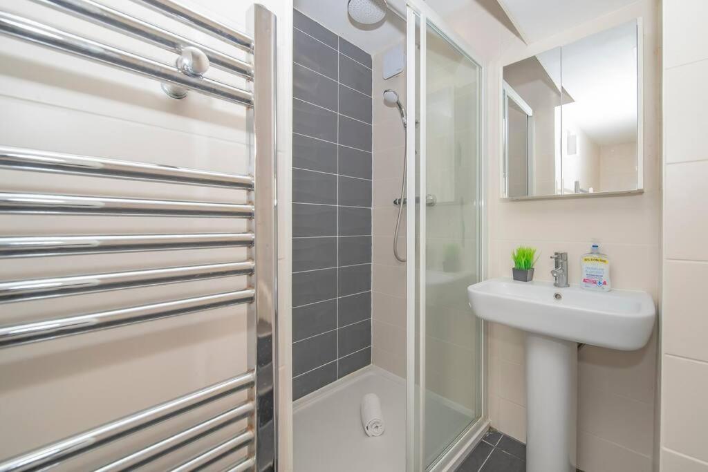 Flash Sales Offer - Any Week Day No Minimum Night Restrictions Central Hove 1 Bedroom Flat Bn38Bru02 Eksteriør billede