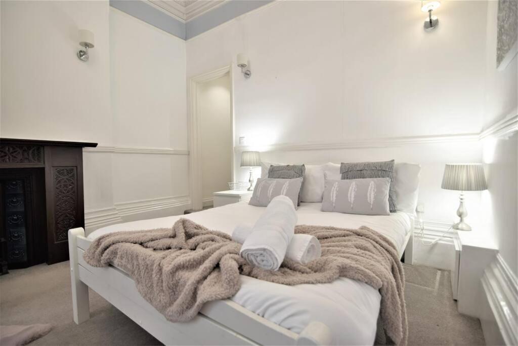Flash Sales Offer - Any Week Day No Minimum Night Restrictions Central Hove 1 Bedroom Flat Bn38Bru02 Eksteriør billede